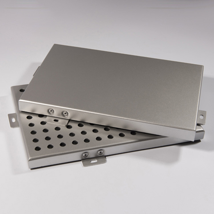 铝单板运输和施工过程中变形的预防措施