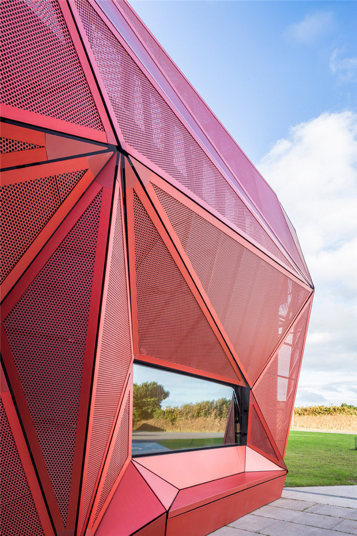 穿孔铝板与音乐中心的融合